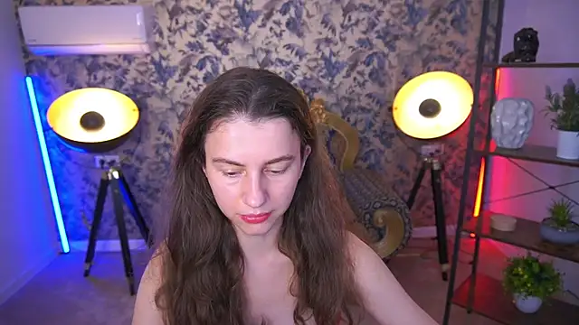 LittleJulii online show from 1, 7, 2026