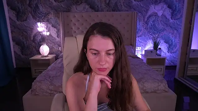 LittleJulii online show from 28, 7, 2026