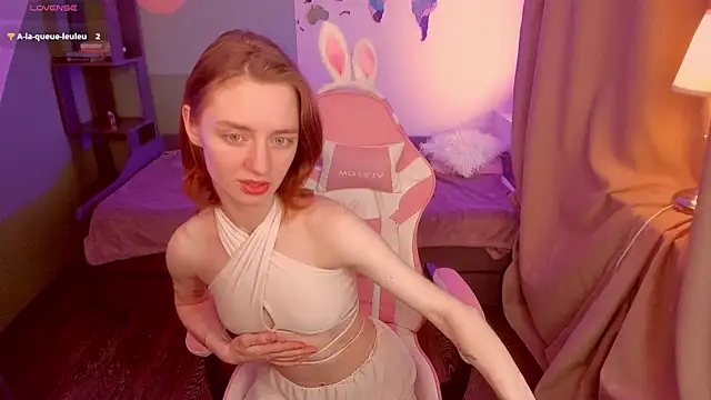 Snapshot of Pretty_Victoria chatting on 4, 6, 2026 Pretty Victoria online show from 4, 6, 2026