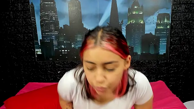 PinkyyPieee  online show from 7, 4, 2026