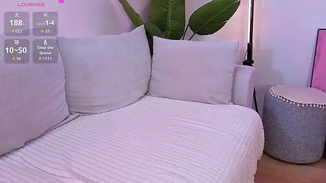 hannahflora online show from 6, 6, 2026
