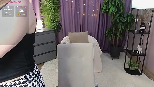 BlondeLina online show from 9, 4, 2026