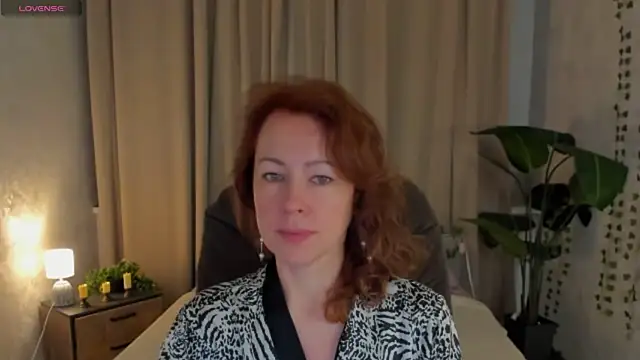 LeticiaRomano online show from 19, 4, 2026