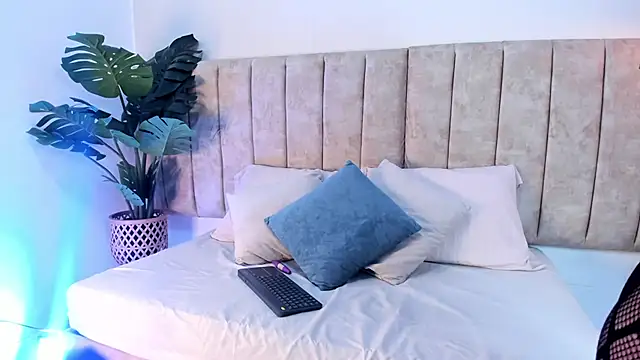 AgathaSavage online show from 18, 3, 2026