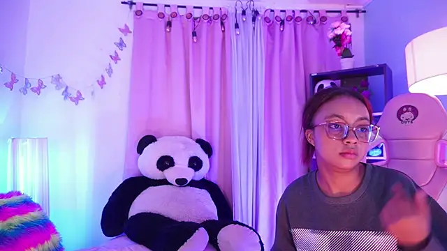nahomy 2308 online show from 14, 5, 2026