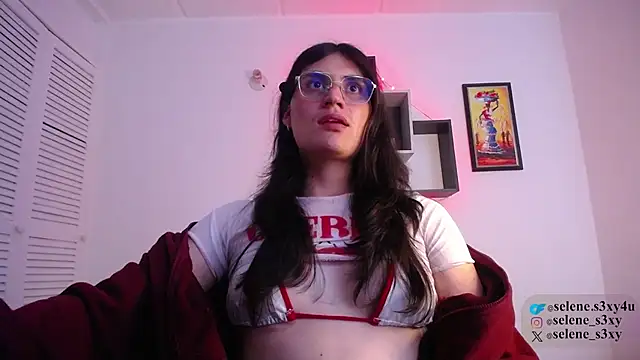 Snapshot of selene_cutie chatting on 25, 3, 2026 selene cutie online show from 25, 3, 2026