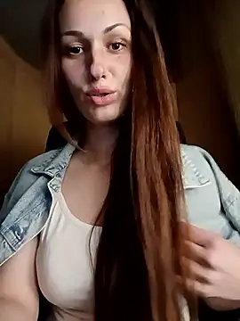 Snapshot of LunaCrystall chatting on 3, 4, 2026 LunaCrystall online show from 3, 4, 2026