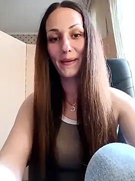 Snapshot of LunaCrystall chatting on 26, 4, 2026 LunaCrystall online show from 26, 4, 2026
