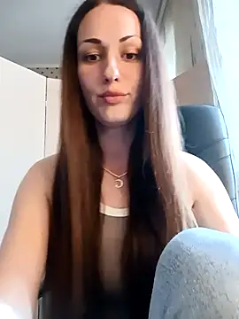 Snapshot of LunaCrystall chatting on 2, 5, 2026 LunaCrystall online show from 2, 5, 2026