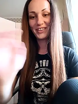 Snapshot of LunaCrystall chatting on 5, 5, 2026 LunaCrystall online show from 5, 5, 2026