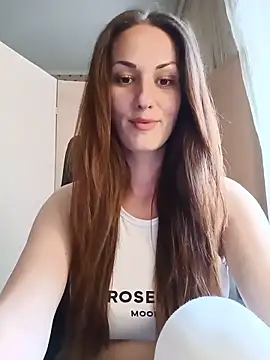 Snapshot of LunaCrystall chatting on 6, 6, 2026 LunaCrystall online show from 6, 6, 2026