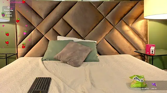 Snapshot of Rache_Roth chatting on 1, 7, 2026 Rache Roth online show from 1, 7, 2026