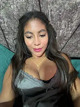 SaraValentina11 online show from 11, 5, 2026