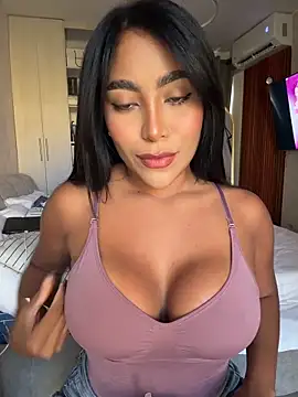 SaraValentina11 online show from 12, 6, 2026