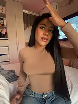 SaraValentina11 online show from 13, 6, 2026