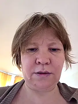 Snapshot of _LOLA-LOLA_ chatting on 4, 5, 2026 LOLA-LOLA online show from 4, 5, 2026