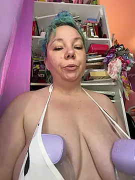 Snapshot of KawaiiKiki_247 chatting on 12, 7, 2026 KawaiiKiki 247 online show from 12, 7, 2026