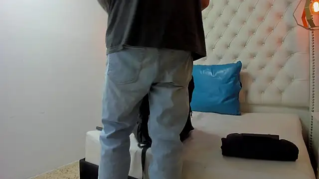 JEAN LEWIS2 online show from 21, 4, 2026