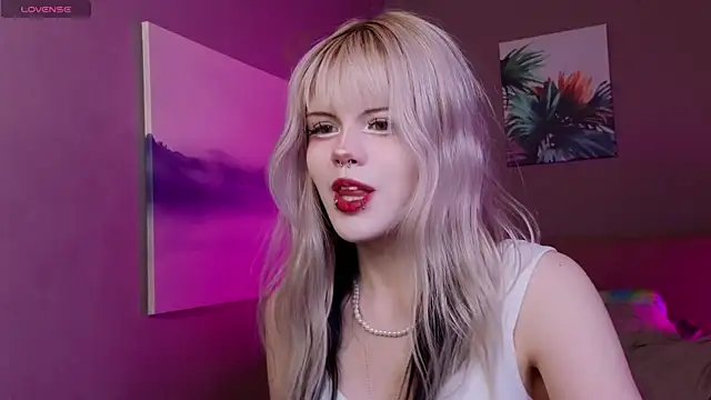 Snapshot of VitaMorphosis chatting on 4, 4, 2026 VitaMorphosis online show from 4, 4, 2026