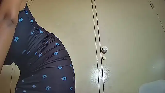 Snapshot of embarbianc chatting on 12, 6, 2026 embarbianc online show from 12, 6, 2026