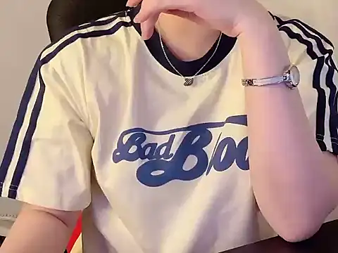 Snapshot of hunhun122 chatting on 10, 6, 2026 hunhun122 online show from 10, 6, 2026
