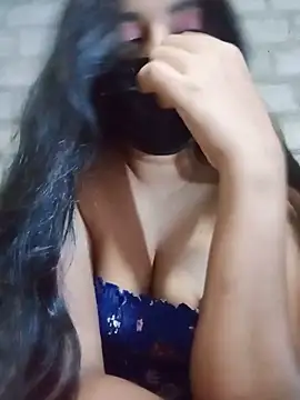 Snapshot of SLNISHU chatting on 23, 5, 2026 SLNISHU online show from 23, 5, 2026