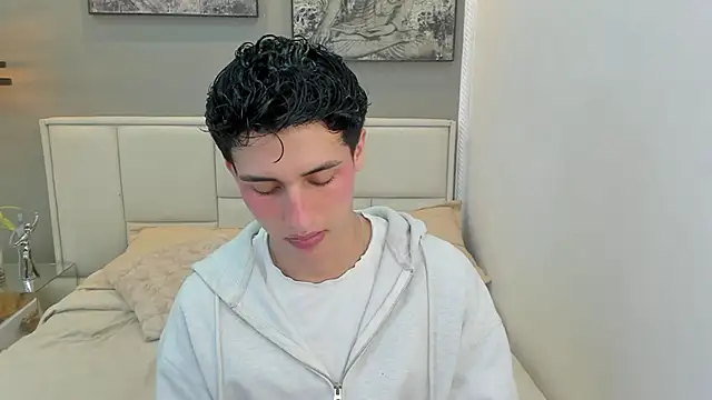 Snapshot of thom_ames chatting on 29, 5, 2026 thom ames online show from 29, 5, 2026