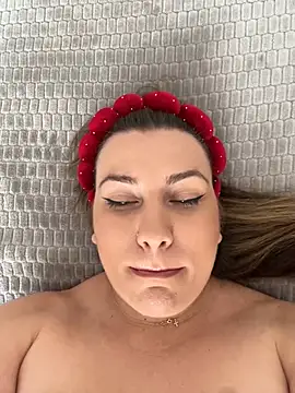 SweetCurvess online show from 17, 3, 2026