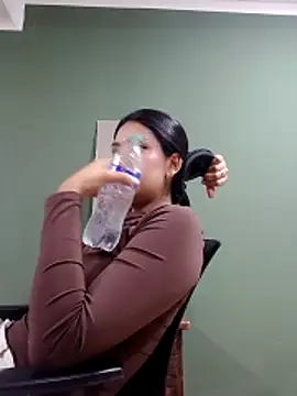 FiorellaLan online show from 13, 4, 2026