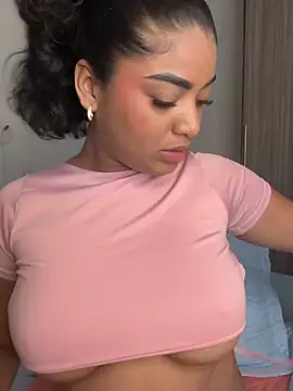 Snapshot of karlymonroe chatting on 6, 6, 2026 karlymonroe online show from 6, 6, 2026