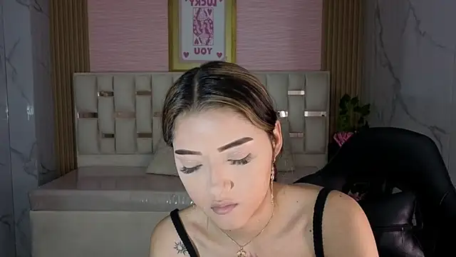 Snapshot of veronicaa_s chatting on 28, 5, 2026 veronicaa s online show from 28, 5, 2026