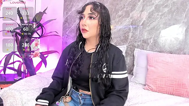 Megan Stein online show from 17, 7, 2026