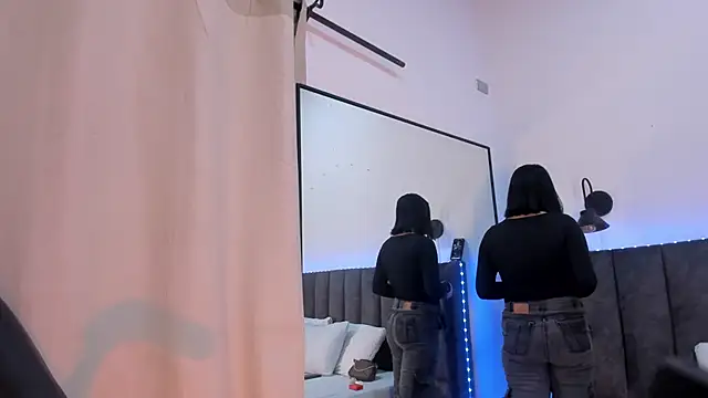 selena  smith1 online show from 30, 3, 2026