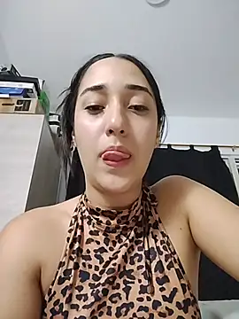 Snapshot of isabellaHill2 chatting on 5, 5, 2026 isabellaHill2 online show from 5, 5, 2026