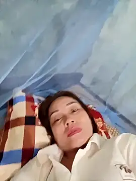 Lyly22x online show from 25, 3, 2026