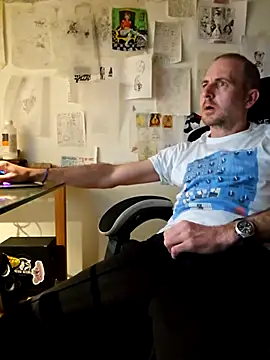 dufatcock online show from 12, 4, 2026