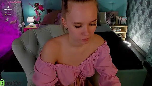Snapshot of Alice_Pleasance chatting on 31, 3, 2026 Alice Pleasance online show from 31, 3, 2026