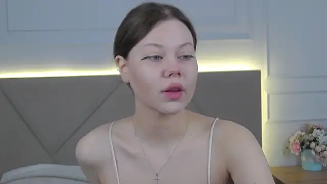 Sophie Rays online show from 16, 4, 2026