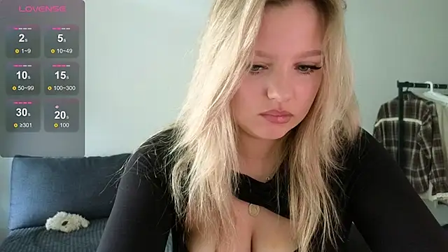 Snapshot of bettyloveu chatting on 25, 6, 2026 bettyloveu online show from 25, 6, 2026