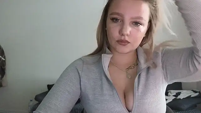 Snapshot of bettyloveu chatting on 13, 7, 2026 bettyloveu online show from 13, 7, 2026