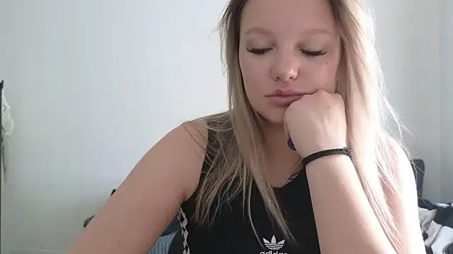 Snapshot of bettyloveu chatting on 29, 7, 2026 bettyloveu online show from 29, 7, 2026