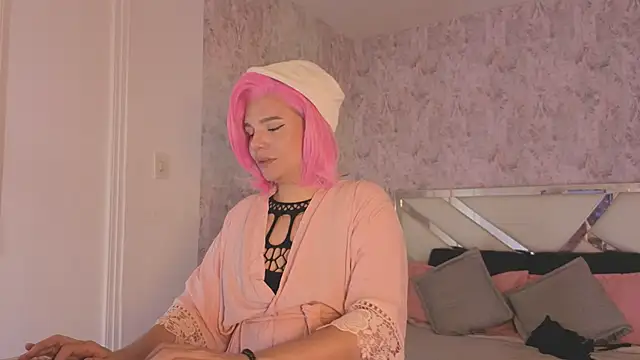 april summer  online show from 14, 4, 2026