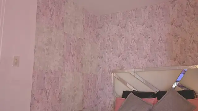 april summer  online show from 16, 4, 2026