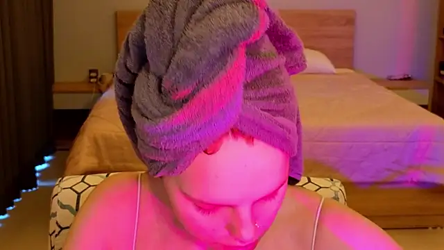 mollybossy online show from 2, 4, 2026