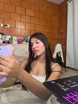 xayah cute online show from 21, 5, 2026