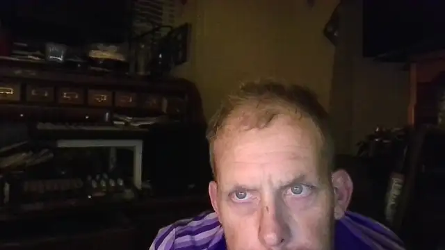 strokingjoe14585 online show from 14, 4, 2026