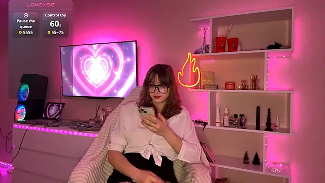 Olivia 132 online show from 11, 4, 2026
