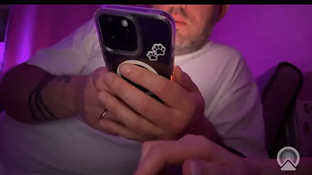 garnet hornet online show from 16, 3, 2026