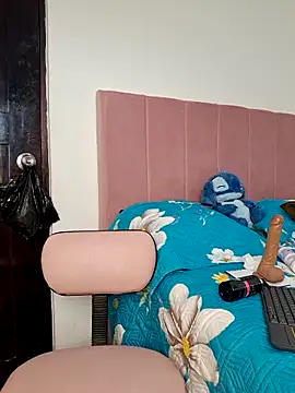 Mia Lauryn online show from 16, 4, 2026