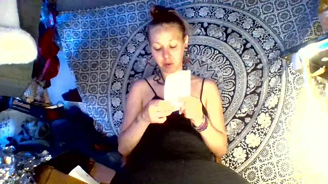 Snapshot of Ambionce chatting on 11, 5, 2026 Ambionce online show from 11, 5, 2026